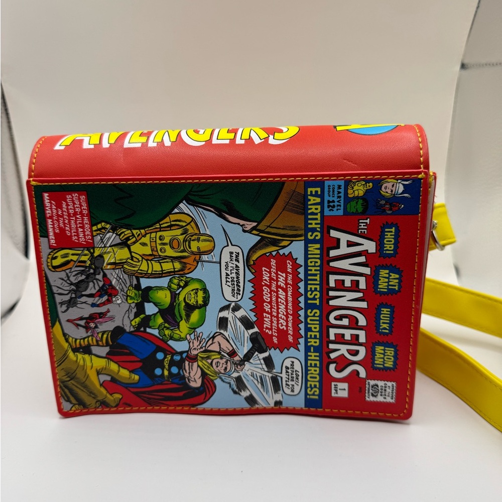 Avengers Comic Book Style Crossbody Bag - Picture 2 of 8